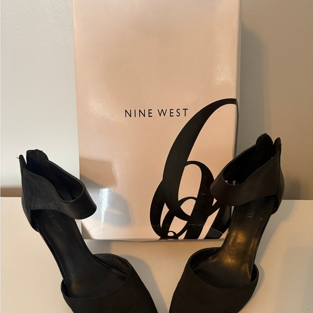 Nine West Black Pointed Toe Heels